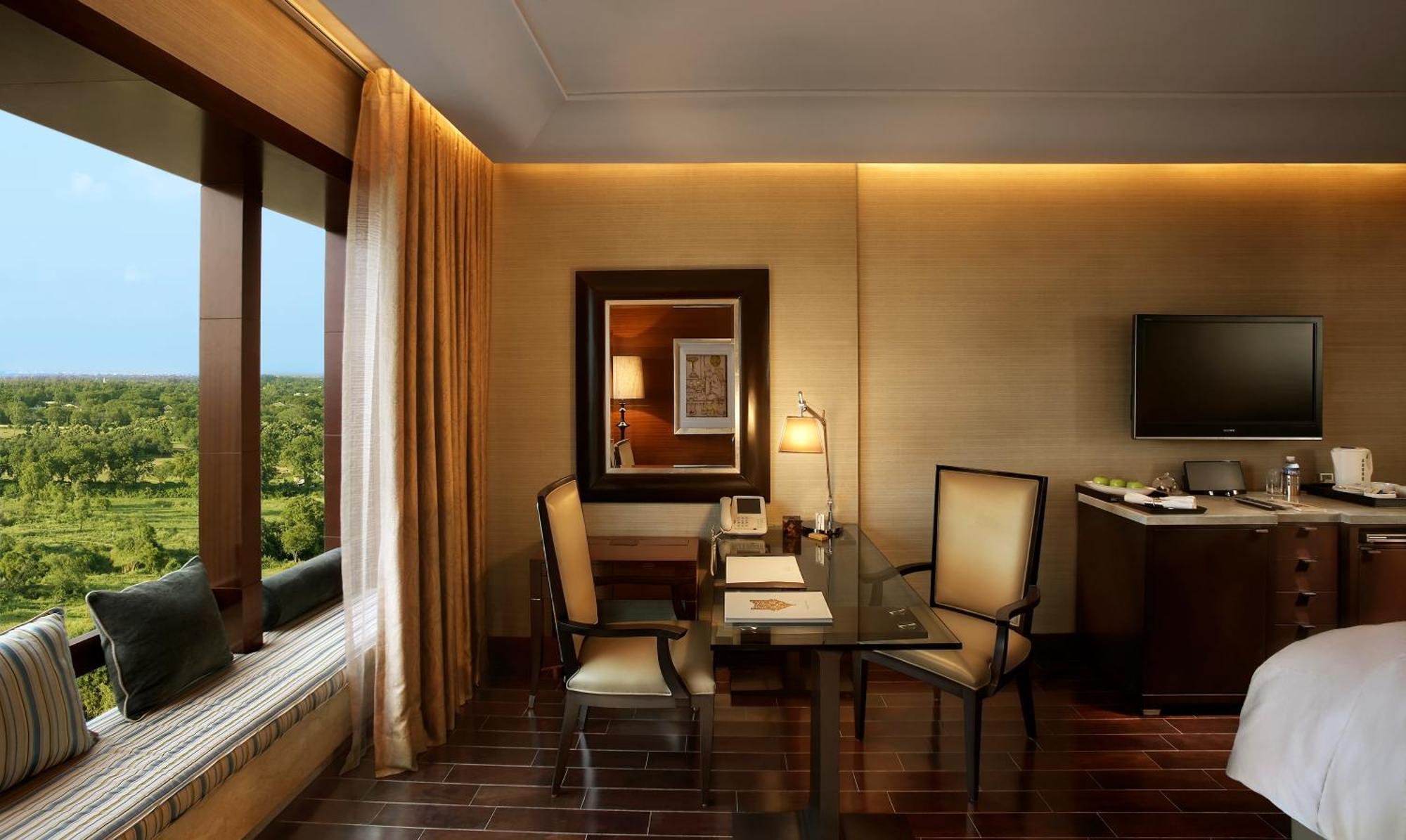 The Leela Ambience Gurugram Hotel&Residences Gurgaon Exterior foto