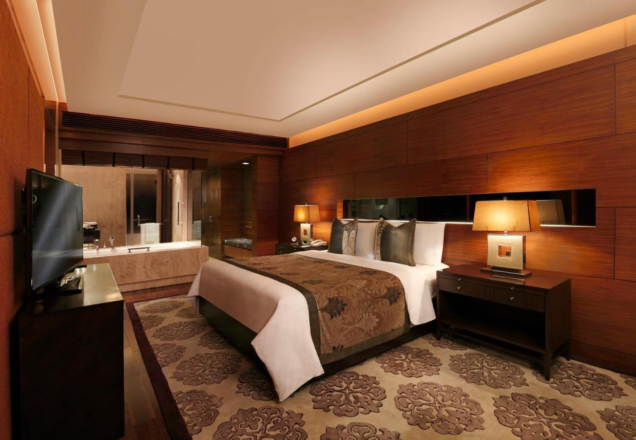 The Leela Ambience Gurugram Hotel&Residences Gurgaon Exterior foto
